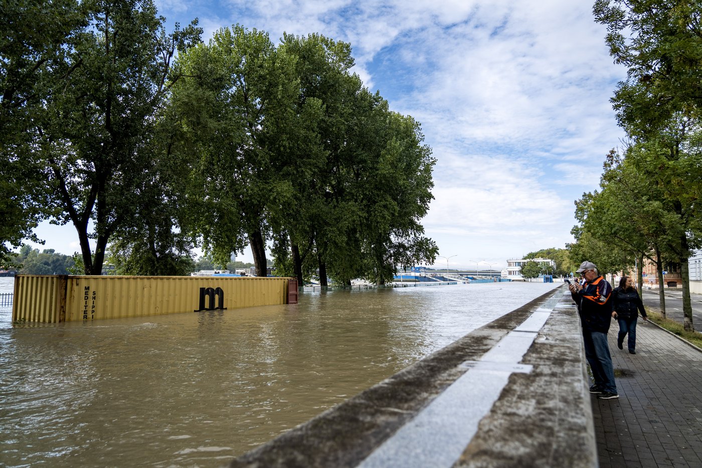 Rising rivers threaten southern Poland as flooding recedes elsewhere in Central Europe | iNFOnews.ca