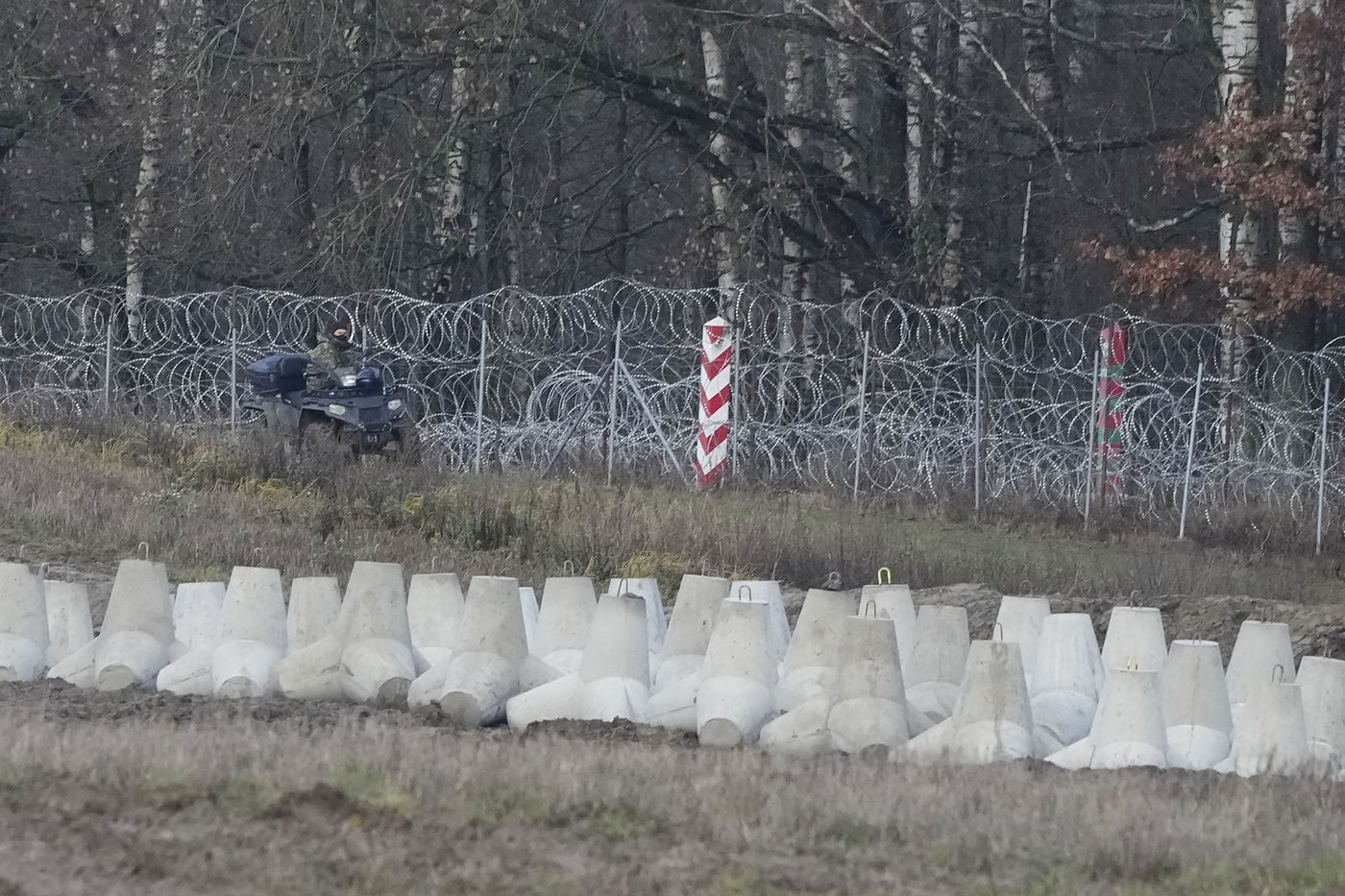 Poland's prime minister visits defensive fortifications on border with Russia | iNFOnews.ca Poland's prime minister visits defensive fortifications on border with Russia | iNFOnews.ca