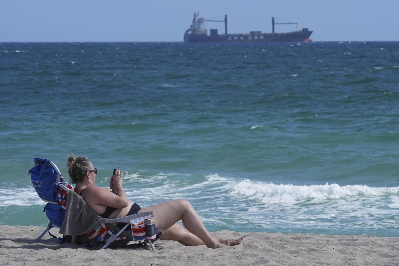Tar balls wash ashore on Florida beaches, but the source of the sticky black goo is a mystery | iNFOnews.ca Tar balls wash ashore on Florida beaches, but the source of the sticky black goo is a mystery | iNFOnews.ca
