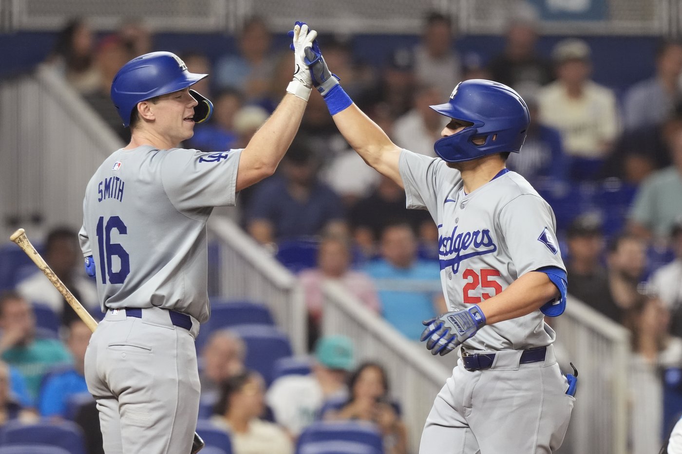Ohtani steals 49th base in Dodgers' 8-4 win over Marlins | iNFOnews.ca Ohtani steals 49th base in Dodgers' 8-4 win over Marlins | iNFOnews.ca