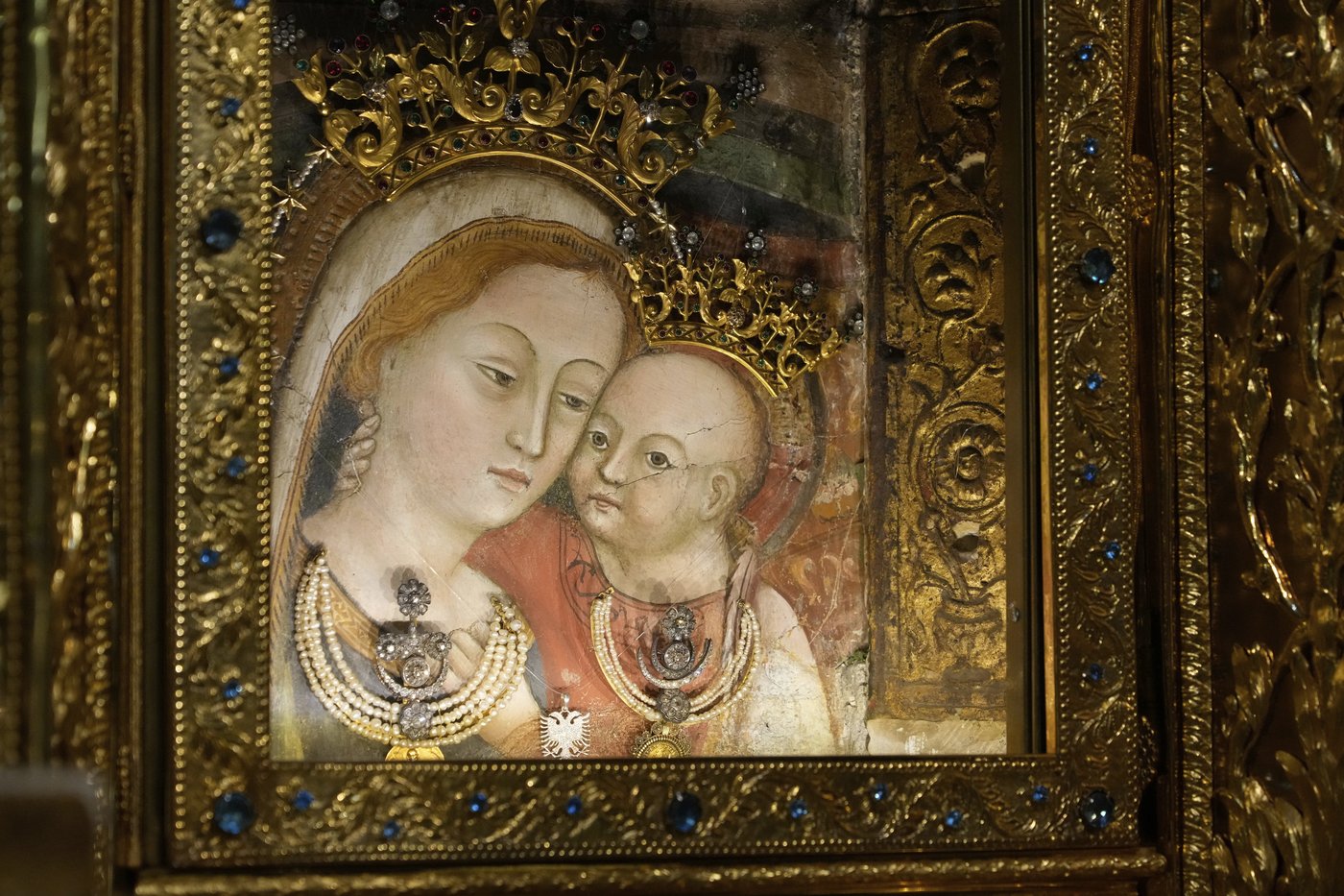 Hail Mary, full of grace: Why popes and other Catholics pray to the Virgin Mary | iNFOnews.ca Hail Mary, full of grace: Why popes and other Catholics pray to the Virgin Mary | iNFOnews.ca