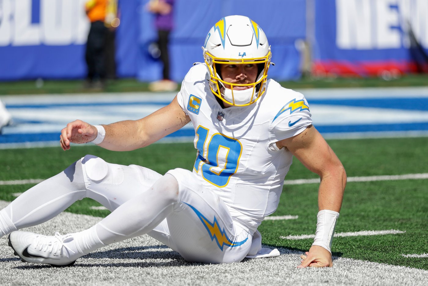 Joe Alt's ankle injury leaves the Chargers' offensive line in a bad spot | iNFOnews.ca Joe Alt's ankle injury leaves the Chargers' offensive line in a bad spot | iNFOnews.ca