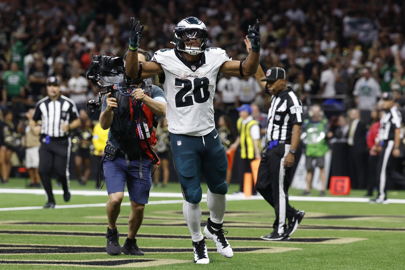 Saquon Barkley's 2 fourth-quarter TDs lift Eagles over Saints in a defensive 15-12 thriller | iNFOnews.ca Saquon Barkley's 2 fourth-quarter TDs lift Eagles over Saints in a defensive 15-12 thriller | iNFOnews.ca