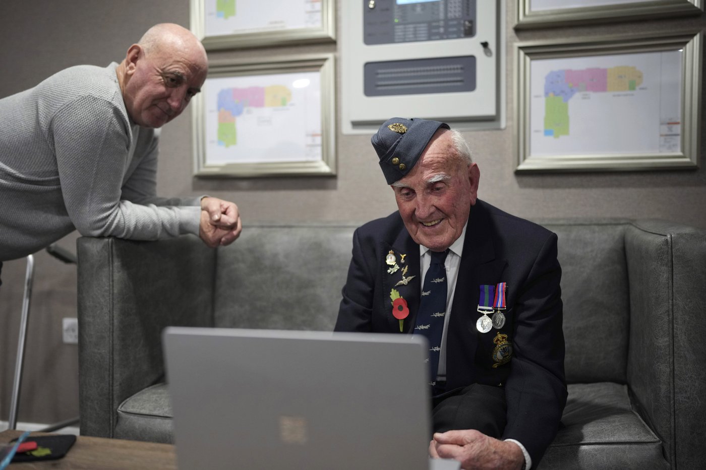 100-year-old Royal Air Force veteran will join UK memorial service for the first time | iNFOnews.ca