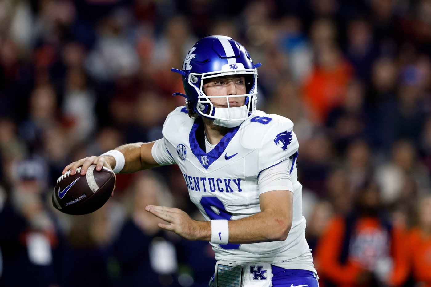 Kentucky notches 7 sacks in a 10-3 victory at Auburn for Wildcats' first SEC win | iNFOnews.ca Kentucky notches 7 sacks in a 10-3 victory at Auburn for Wildcats' first SEC win | iNFOnews.ca