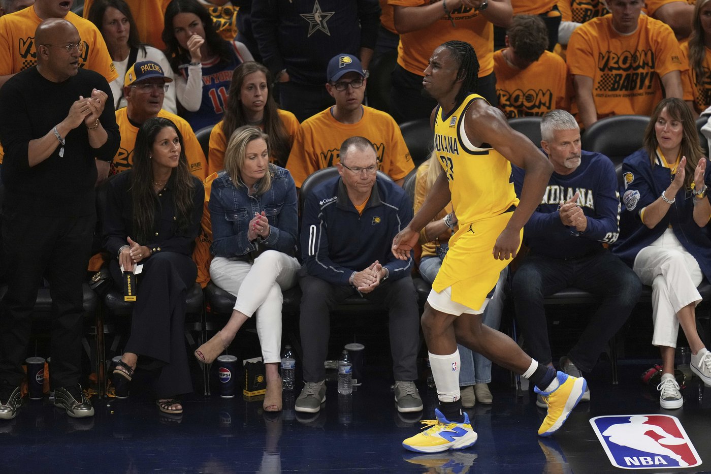 Pacers lose Aaron Nesmith with right leg injury during 3rd quarter of Game 3 vs. Knicks | iNFOnews.ca