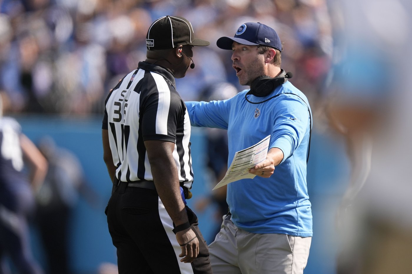 Joe Flacco throws two TD passes as the battered Colts beat the Titans 20-17 | iNFOnews.ca