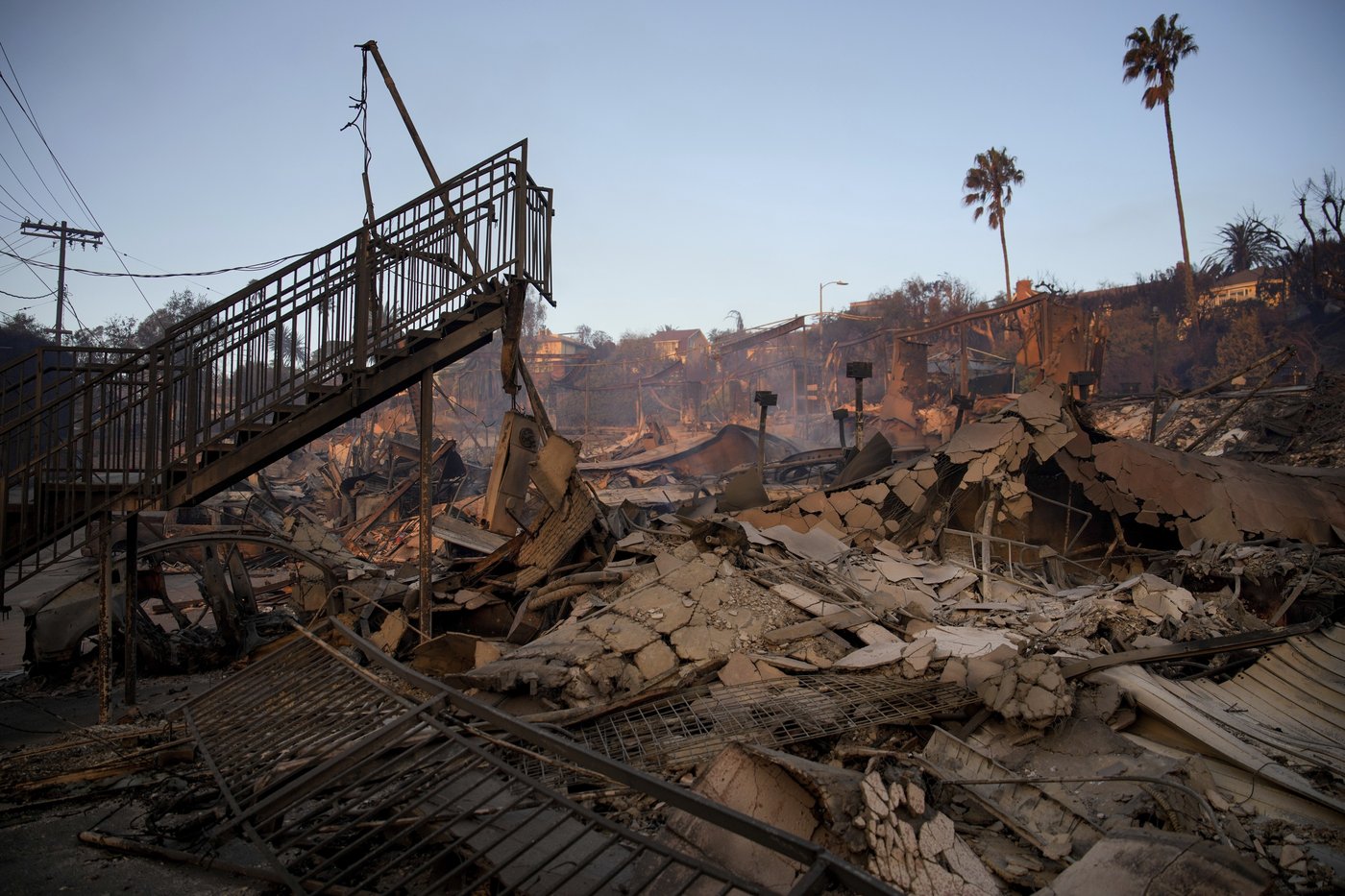 Milo Ventimiglia, Mel Gibson among stars who've lost homes in Los Angeles fires | iNFOnews.ca Milo Ventimiglia, Mel Gibson among stars who've lost homes in Los Angeles fires | iNFOnews.ca