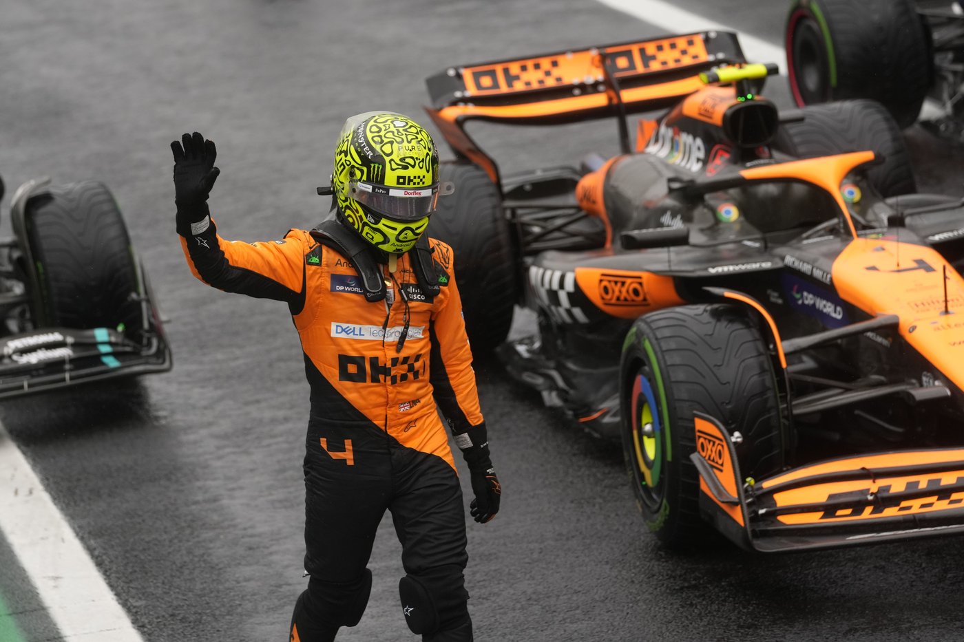 Red Bull's Verstappen nears 4th straight F1 title after winning Brazilian Grand Prix under rain | iNFOnews.ca