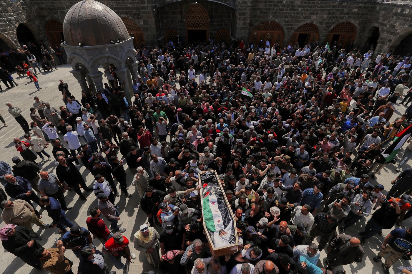 Mourners attend funeral of man killed in Israeli airstrikes on Syrian city of Daraa | iNFOnews.ca Mourners attend funeral of man killed in Israeli airstrikes on Syrian city of Daraa | iNFOnews.ca