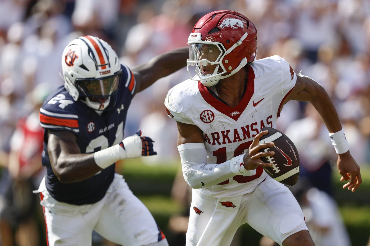 Jackson, Green power Arkansas past mistake-plagued Auburn 24-14 in SEC opener | iNFOnews.ca Jackson, Green power Arkansas past mistake-plagued Auburn 24-14 in SEC opener | iNFOnews.ca