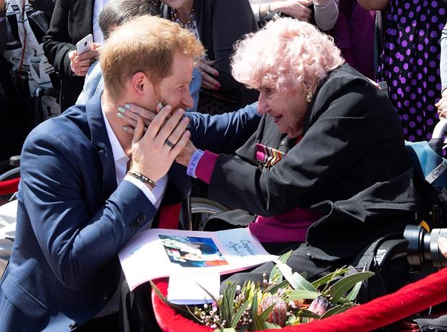 Harry and Meghan grieve loss of elderly fan in Australia | iNFOnews.ca Harry and Meghan grieve loss of elderly fan in Australia | iNFOnews.ca