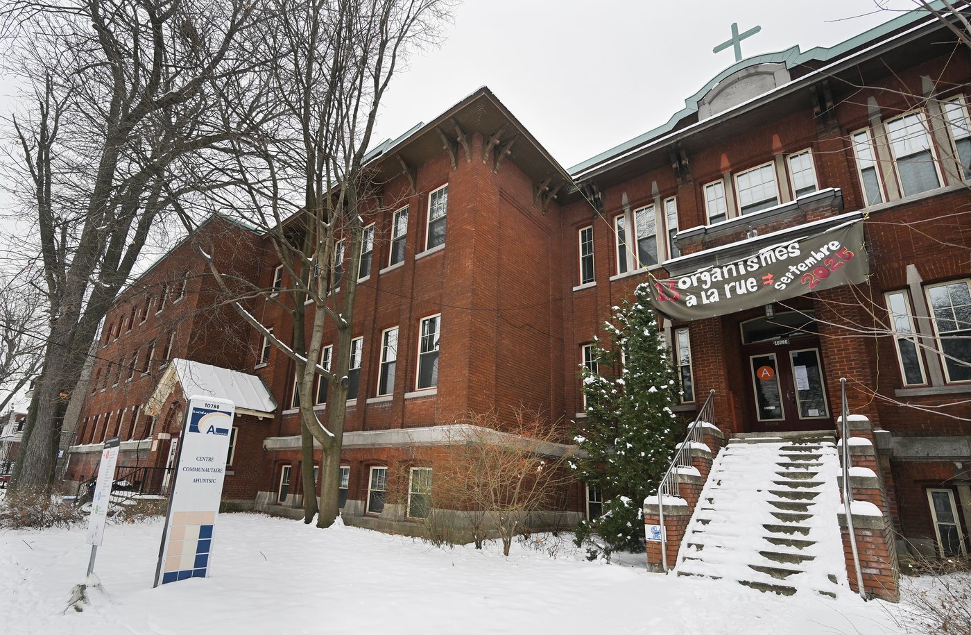 Over a dozen community groups refuse to leave Montreal centre despite eviction order | iNFOnews.ca