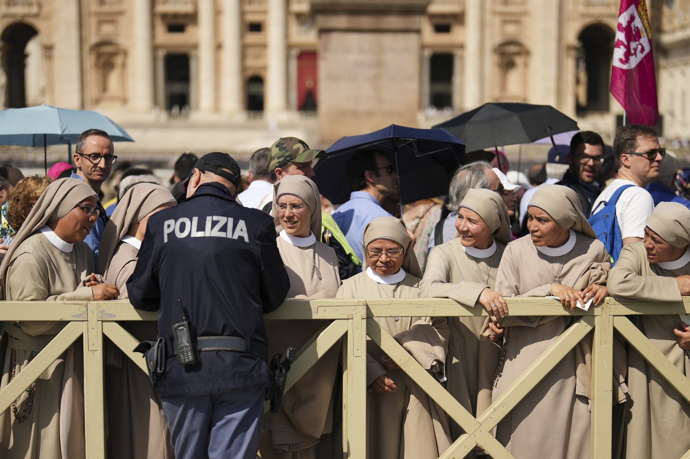 PHOTO COLLECTION: Vatican Pope Security | iNFOnews.ca PHOTO COLLECTION: Vatican Pope Security | iNFOnews.ca