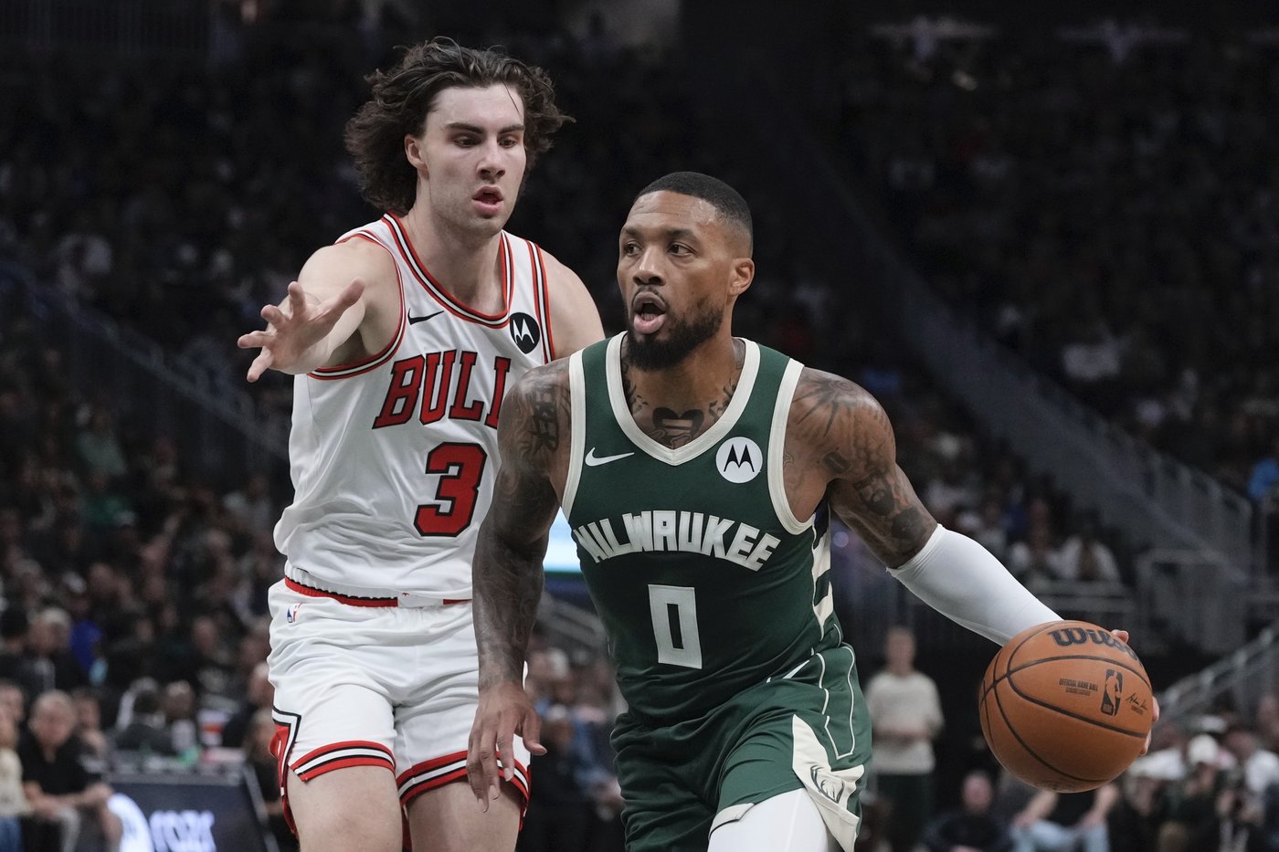 Coby White scores 35, Bulls roll past Bucks 133-122 to get in the win column | iNFOnews.ca