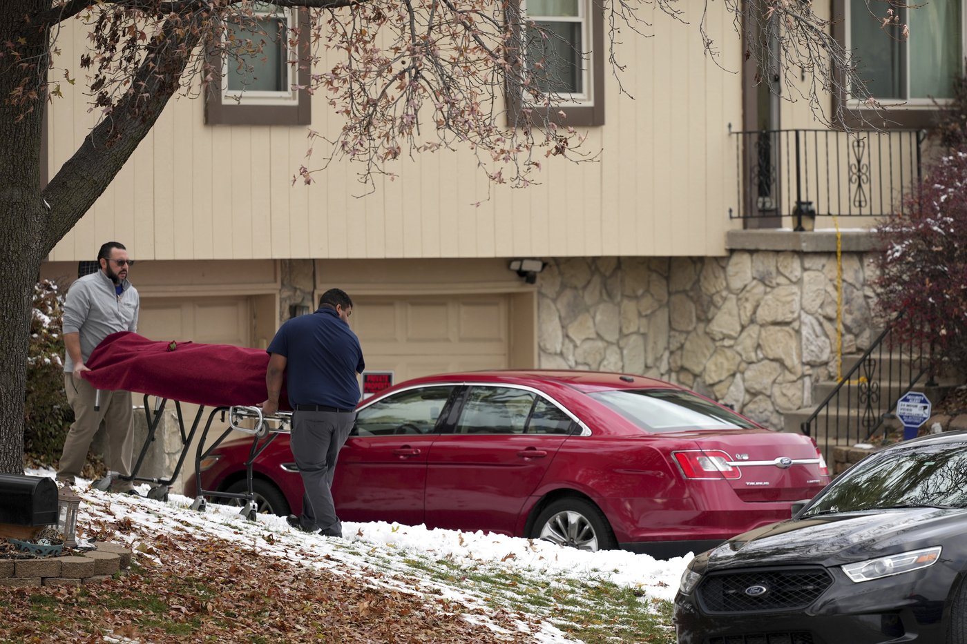 An ex-detective accused of abusing women died in an apparent suicide as his trial was starting | iNFOnews.ca An ex-detective accused of abusing women died in an apparent suicide as his trial was starting | iNFOnews.ca
