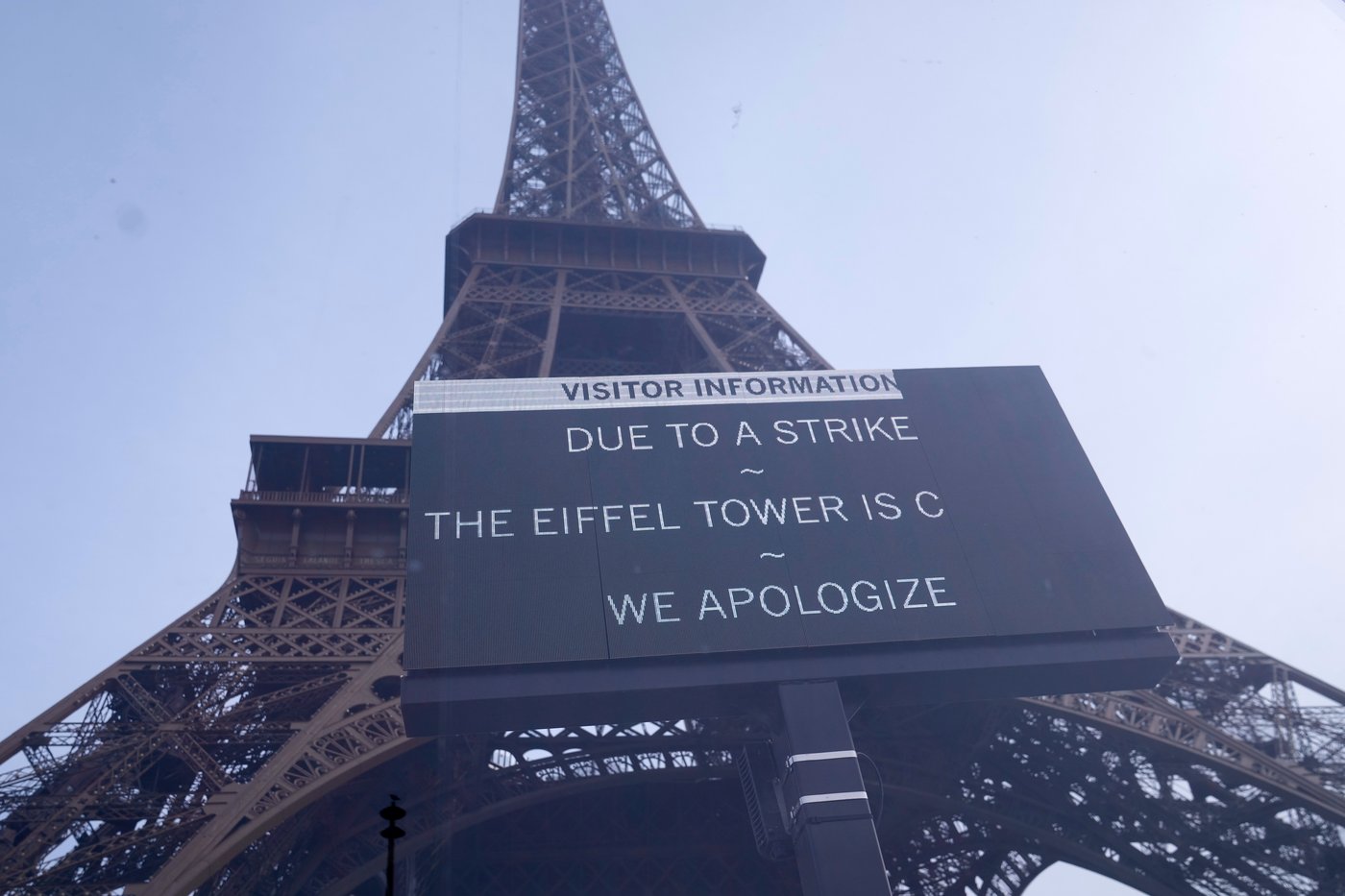 Eiffel Tower closed as nationwide strikes held across France against austerity | iNFOnews.ca Eiffel Tower closed as nationwide strikes held across France against austerity | iNFOnews.ca