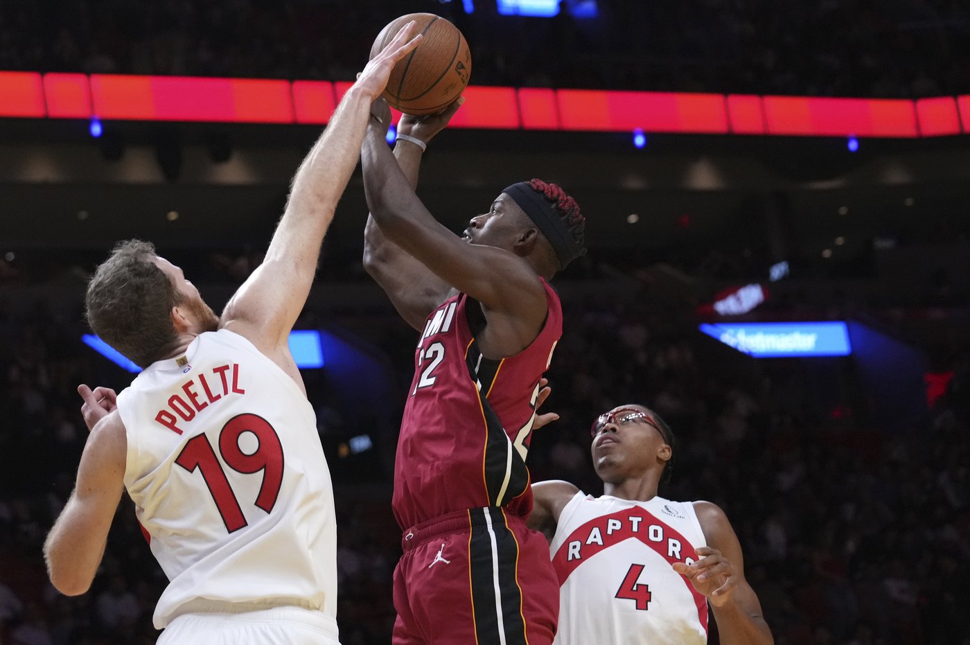 Butler scores 26, Herro adds 23 and Adebayo has triple-double as Miami tops Toronto 121-111 | iNFOnews.ca Butler scores 26, Herro adds 23 and Adebayo has triple-double as Miami tops Toronto 121-111 | iNFOnews.ca