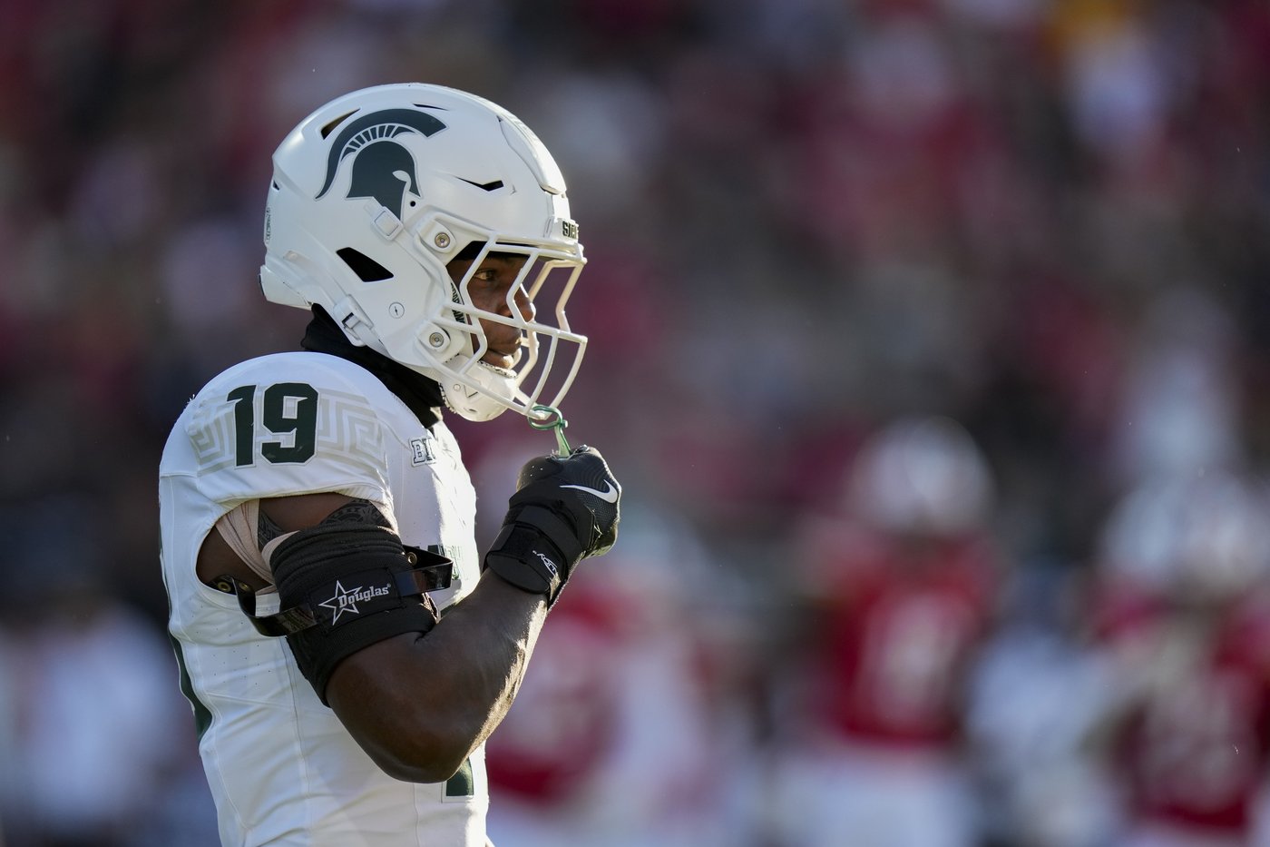 Michigan State football player Armorion Smith heads household with 5 siblings after mother's death | iNFOnews.ca Michigan State football player Armorion Smith heads household with 5 siblings after mother's death | iNFOnews.ca