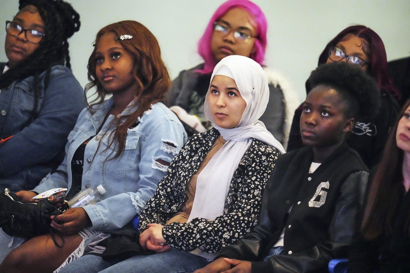 In Pittsburgh, candidates face their future voters, part of a national effort to engage the young | iNFOnews.ca In Pittsburgh, candidates face their future voters, part of a national effort to engage the young | iNFOnews.ca
