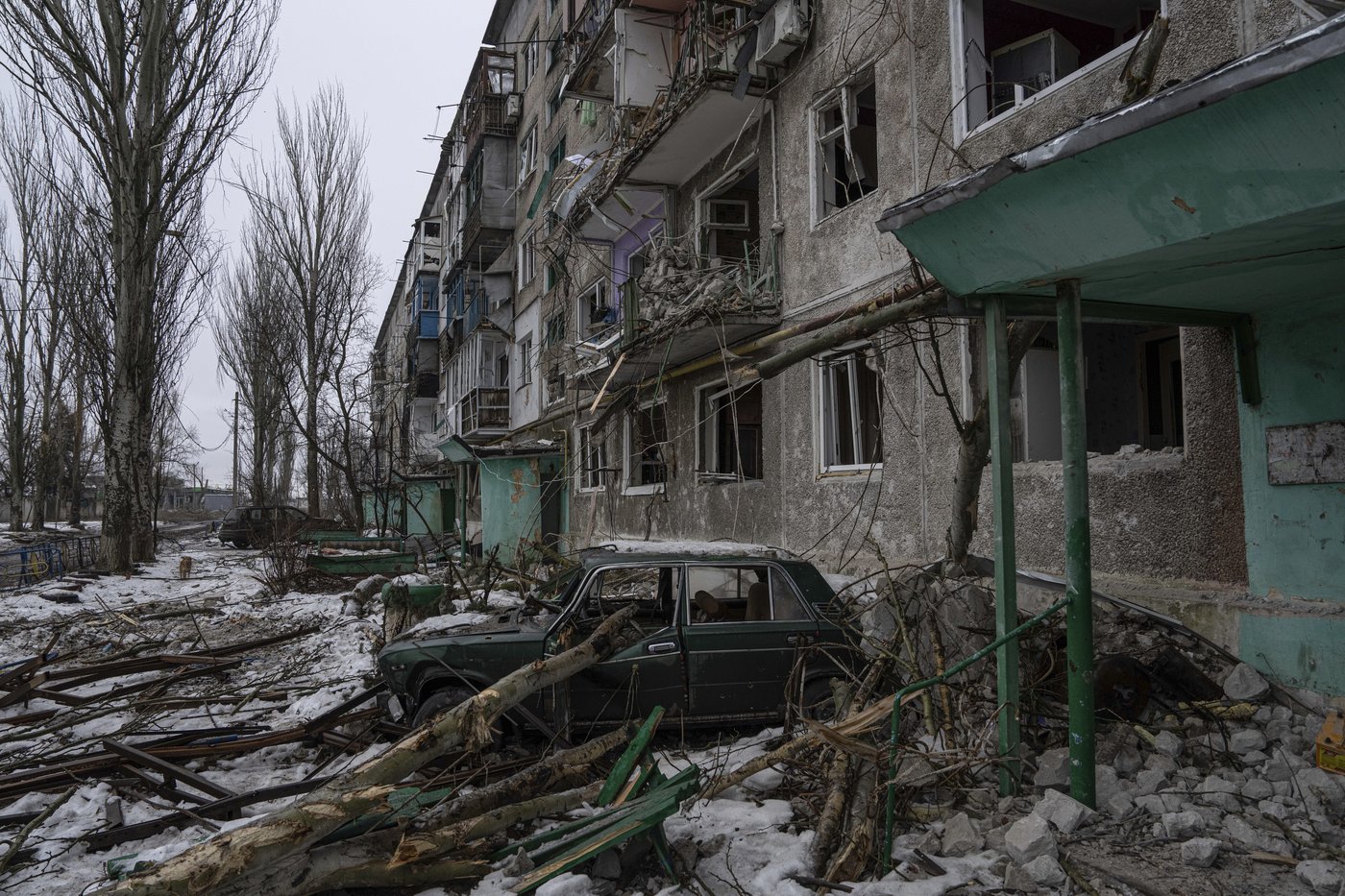 Ukraine's military will pull out of Vuhledar in the east after 2 years of intense fighting | iNFOnews.ca Ukraine's military will pull out of Vuhledar in the east after 2 years of intense fighting | iNFOnews.ca