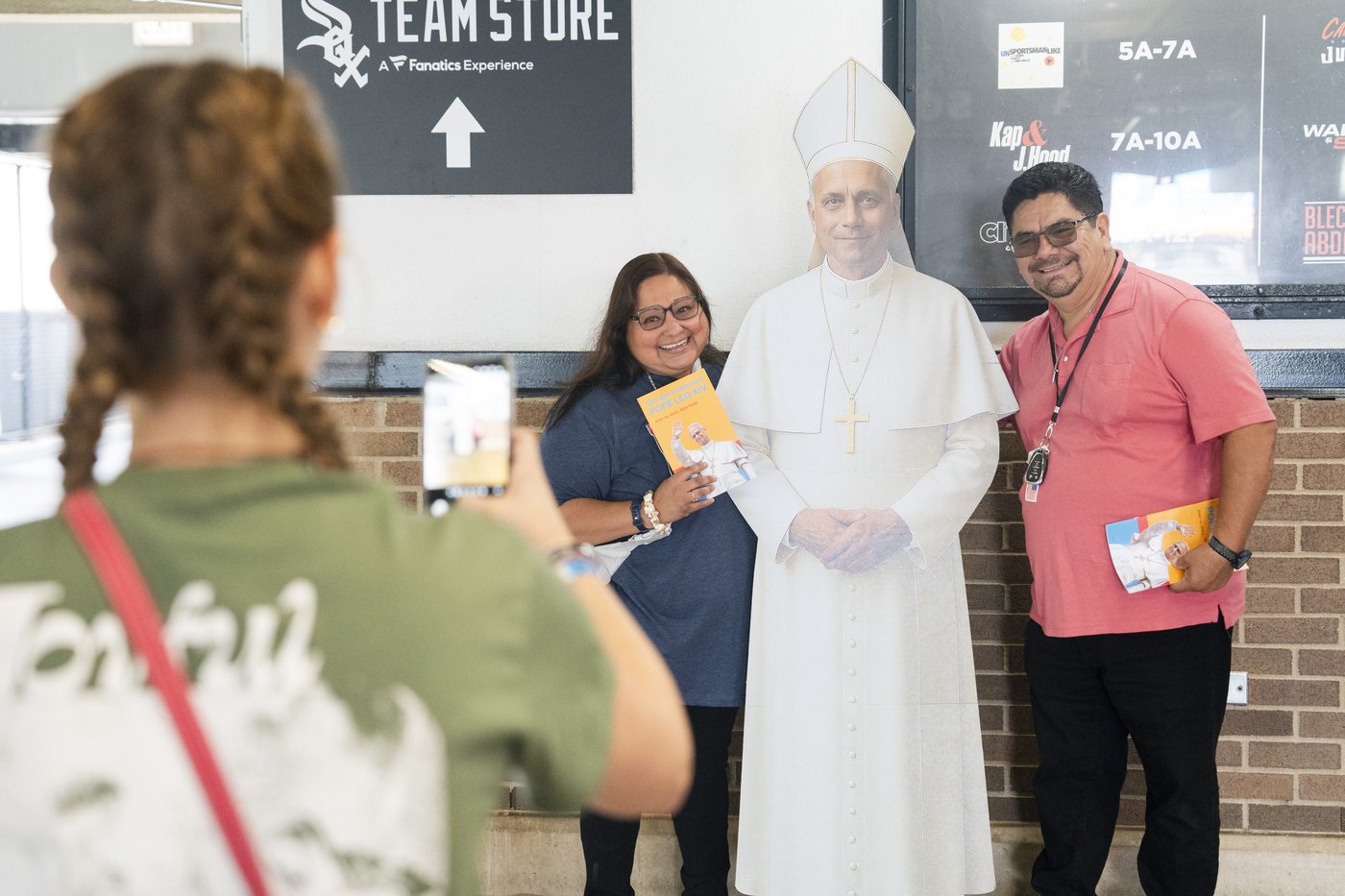 In White Sox stadium broadcast, Pope Leo XIV sends message of hope to Chicago and the US | iNFOnews.ca
