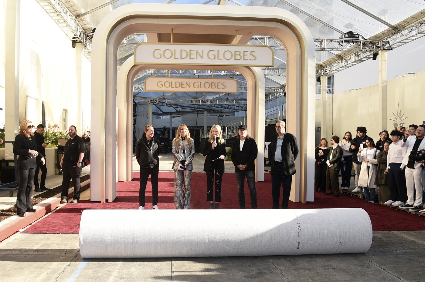 How to watch the Golden Globes and red carpet fashions before the show | iNFOnews.ca How to watch the Golden Globes and red carpet fashions before the show | iNFOnews.ca
