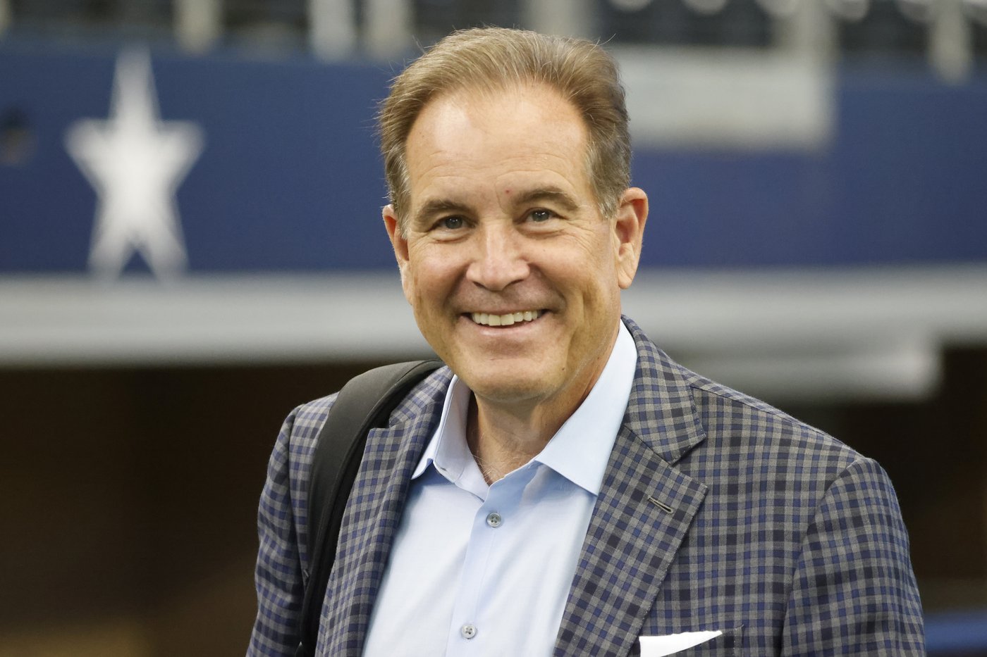 CBS' Jim Nantz will reach a rare broadcasting milestone when he calls his 500th NFL game Sunday | iNFOnews.ca CBS' Jim Nantz will reach a rare broadcasting milestone when he calls his 500th NFL game Sunday | iNFOnews.ca