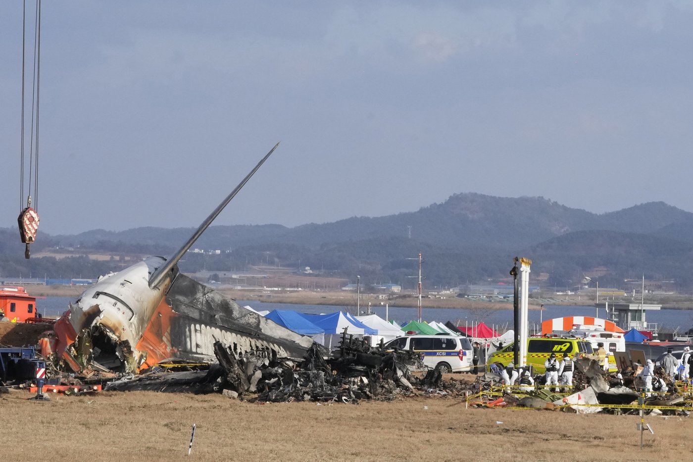 South Korea to inspect Boeing aircraft as it struggles to find cause of plane crash that killed 179 | iNFOnews.ca South Korea to inspect Boeing aircraft as it struggles to find cause of plane crash that killed 179 | iNFOnews.ca