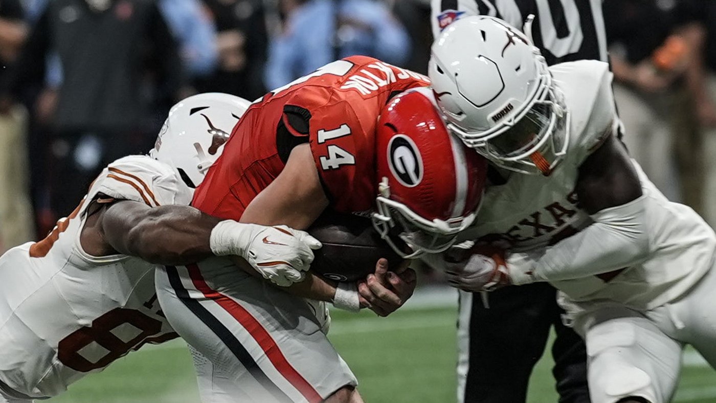 Georgia QB Carson Beck returns from hand injury for final snap in SEC championship OT win over Texas | iNFOnews.ca Georgia QB Carson Beck returns from hand injury for final snap in SEC championship OT win over Texas | iNFOnews.ca