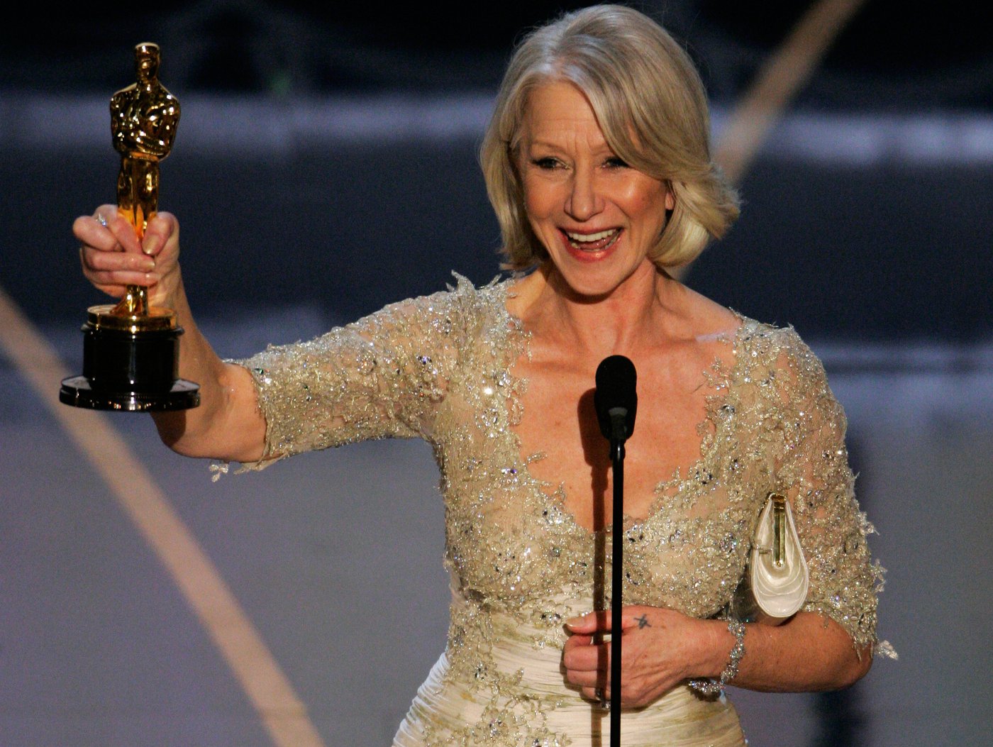 Helen Mirren will receive the Golden Globes' Cecil B. DeMille award | iNFOnews.ca Helen Mirren will receive the Golden Globes' Cecil B. DeMille award | iNFOnews.ca