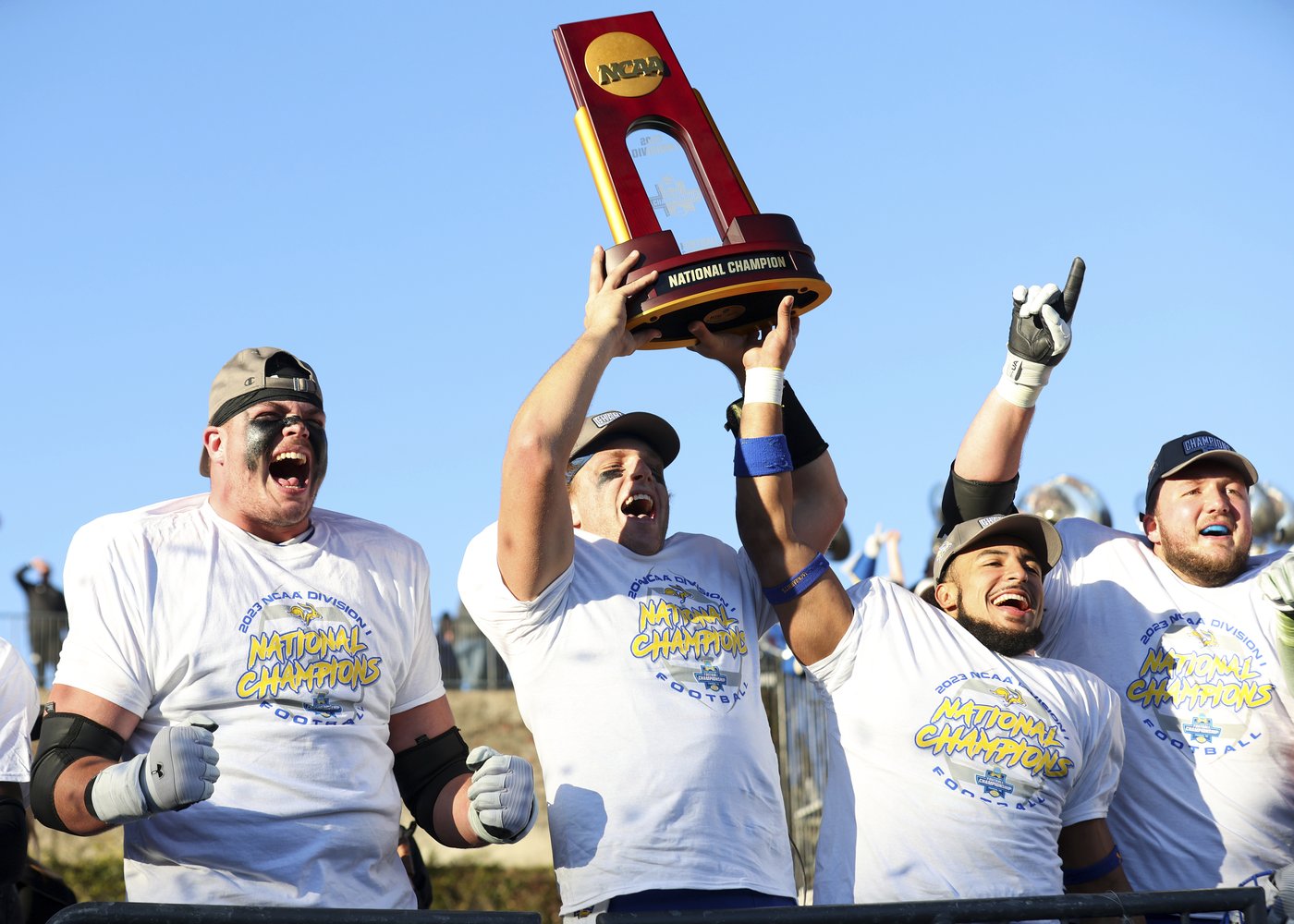 Former South Dakota St. player and assistant Dan Jackson hired as Jackrabbits' head football coach | iNFOnews.ca Former South Dakota St. player and assistant Dan Jackson hired as Jackrabbits' head football coach | iNFOnews.ca