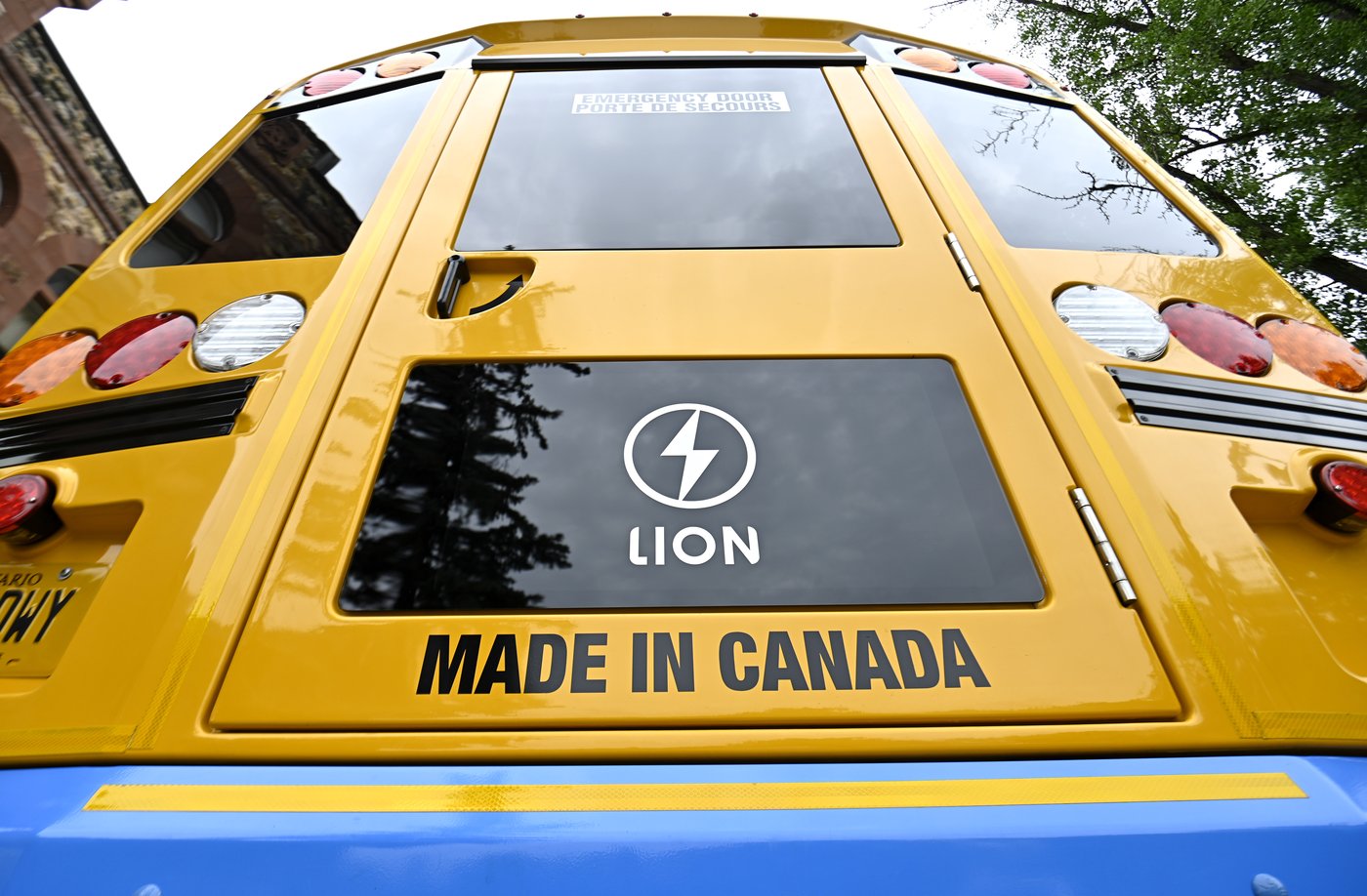 Lion Electric's customers worried about what comes next amid company's struggles | iNFOnews.ca Lion Electric's customers worried about what comes next amid company's struggles | iNFOnews.ca