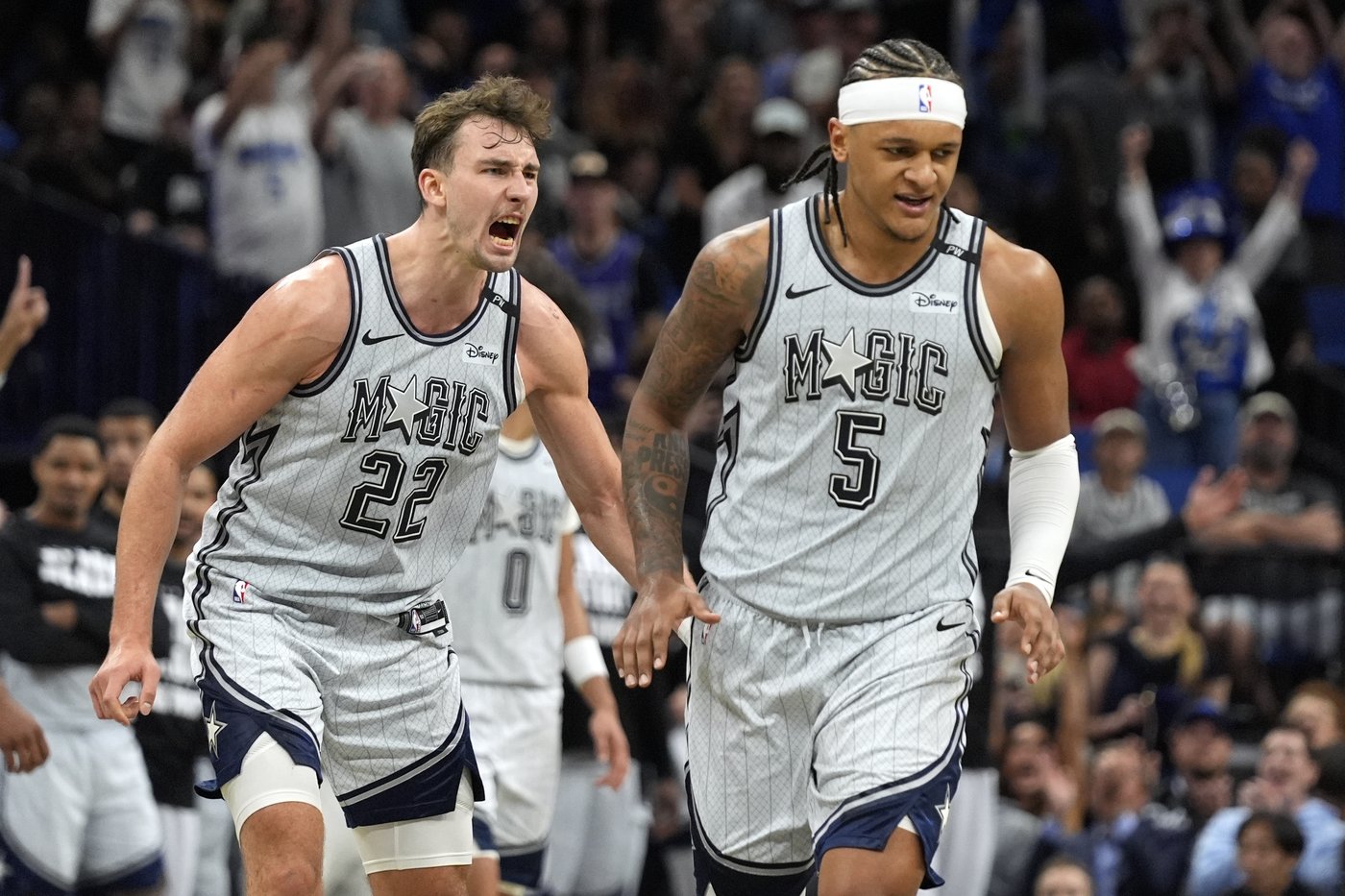 Banchero makes a late go-ahead shot and Magic hold off Spurs 112-111 | iNFOnews.ca