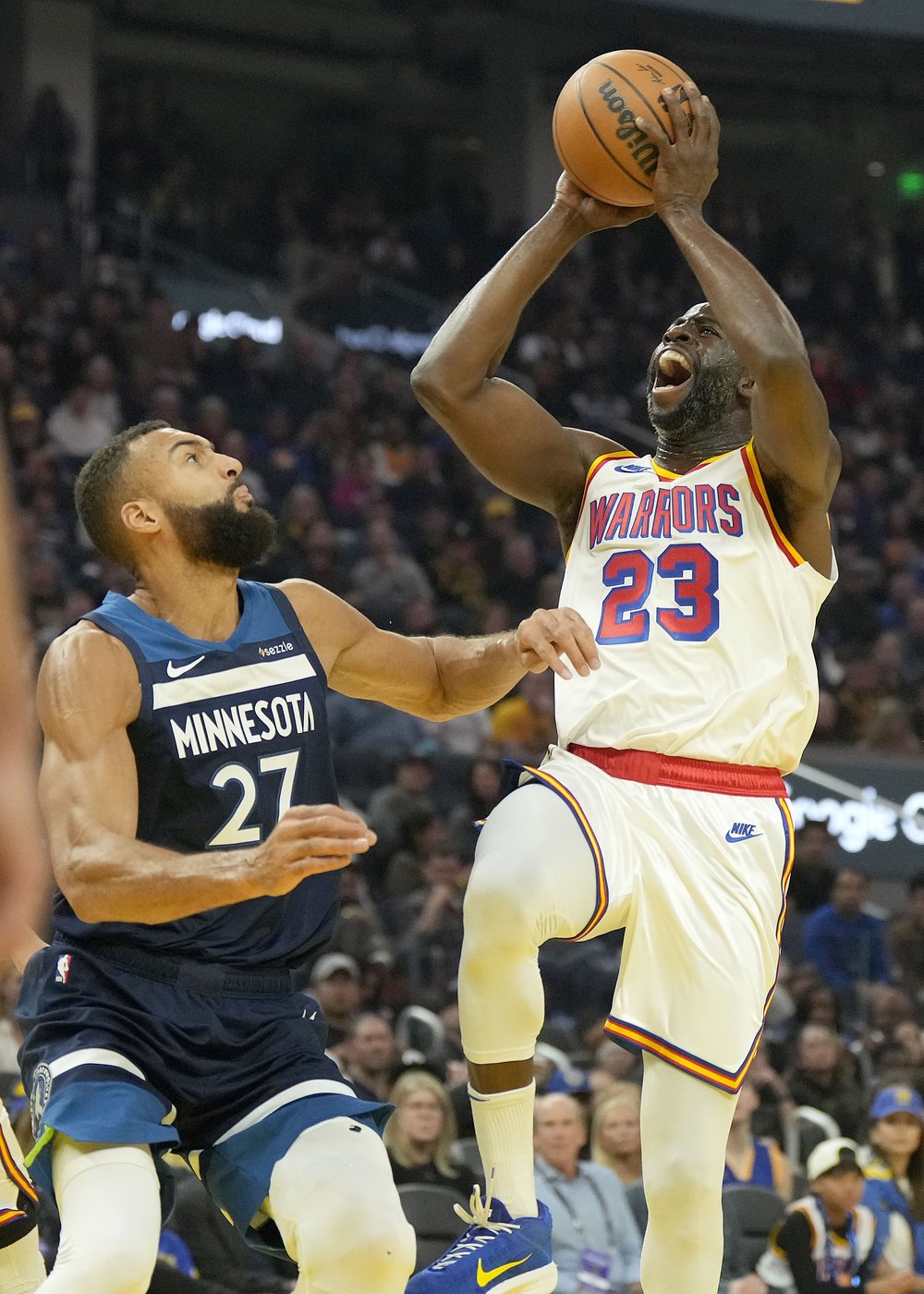 Stephen Curry scores 30 and dishes out eight assists as Warriors beat Timberwolves 114-106 | iNFOnews.ca Stephen Curry scores 30 and dishes out eight assists as Warriors beat Timberwolves 114-106 | iNFOnews.ca