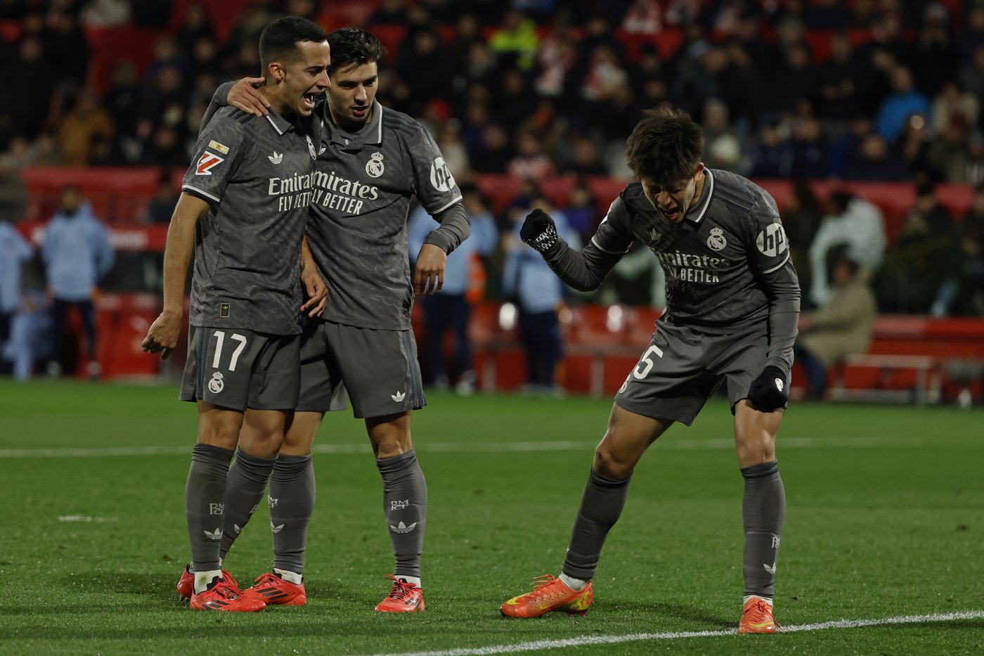 Flick sent off for protesting penalty in Barcelona draw and Real Madrid closes on leader | iNFOnews.ca Flick sent off for protesting penalty in Barcelona draw and Real Madrid closes on leader | iNFOnews.ca