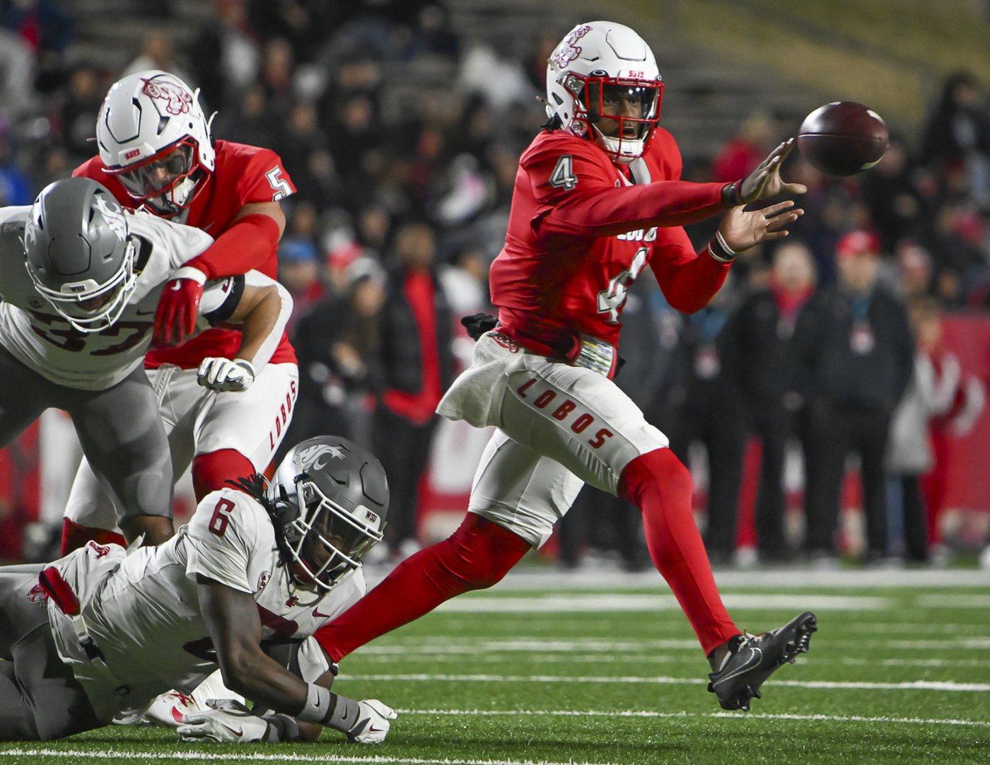 Devon Dampier leads New Mexico past No. 19 Washington State, 38-35 | iNFOnews.ca Devon Dampier leads New Mexico past No. 19 Washington State, 38-35 | iNFOnews.ca