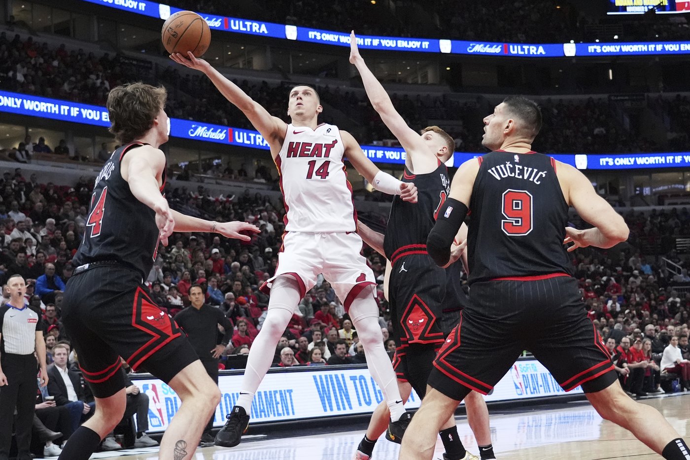 Herro scores 38 as Heat dominate Bulls 109-90 to advance in Play-In Tournament | iNFOnews.ca Herro scores 38 as Heat dominate Bulls 109-90 to advance in Play-In Tournament | iNFOnews.ca