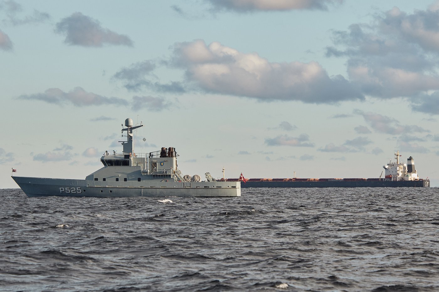 Danish military monitors a Chinese-flagged bulk carrier after undersea data cables were ruptured | iNFOnews.ca