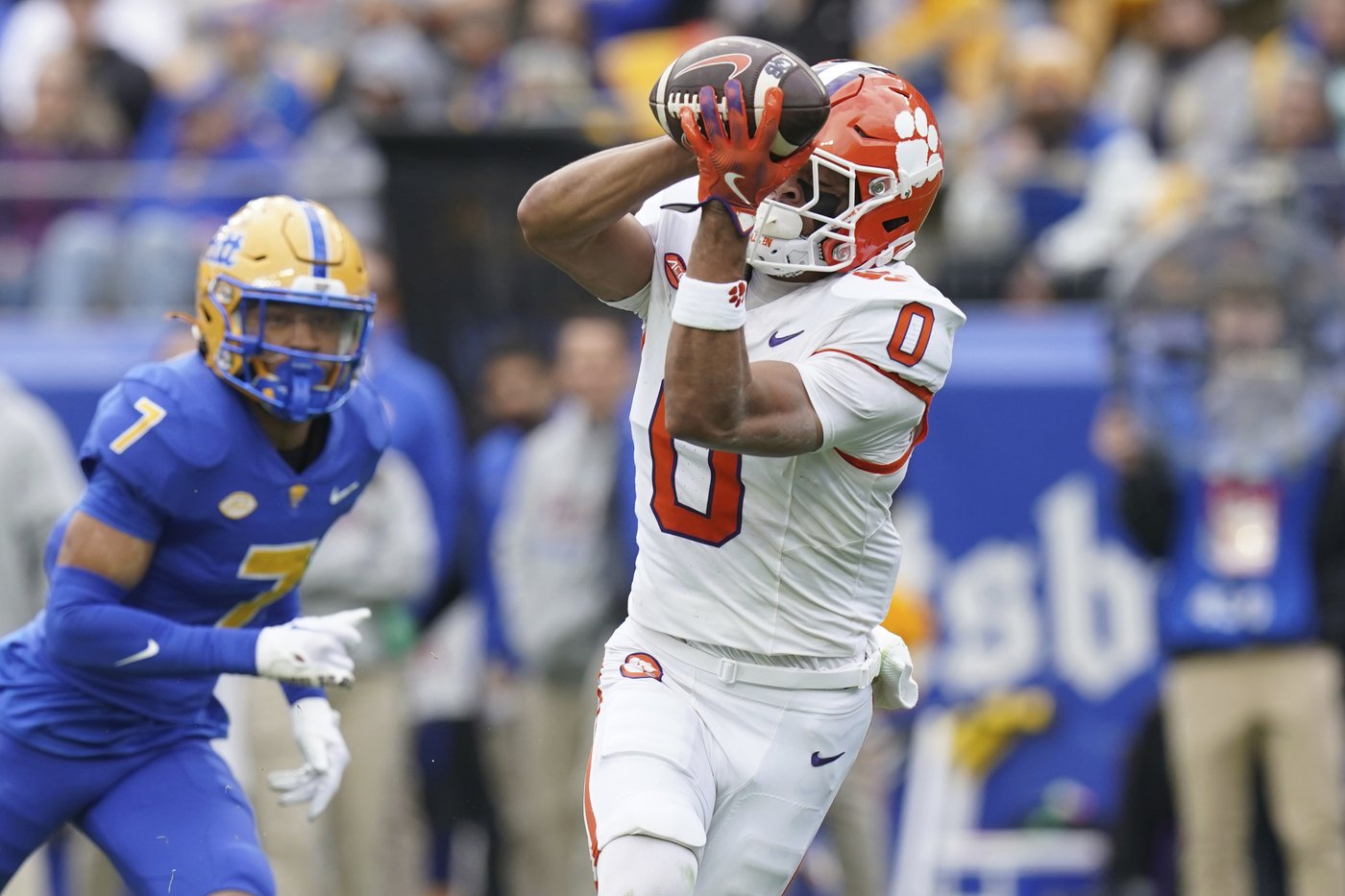 Klubnik's late touchdown run helps No. 17 Clemson escape with a 24-20 win over Pitt | iNFOnews.ca Klubnik's late touchdown run helps No. 17 Clemson escape with a 24-20 win over Pitt | iNFOnews.ca