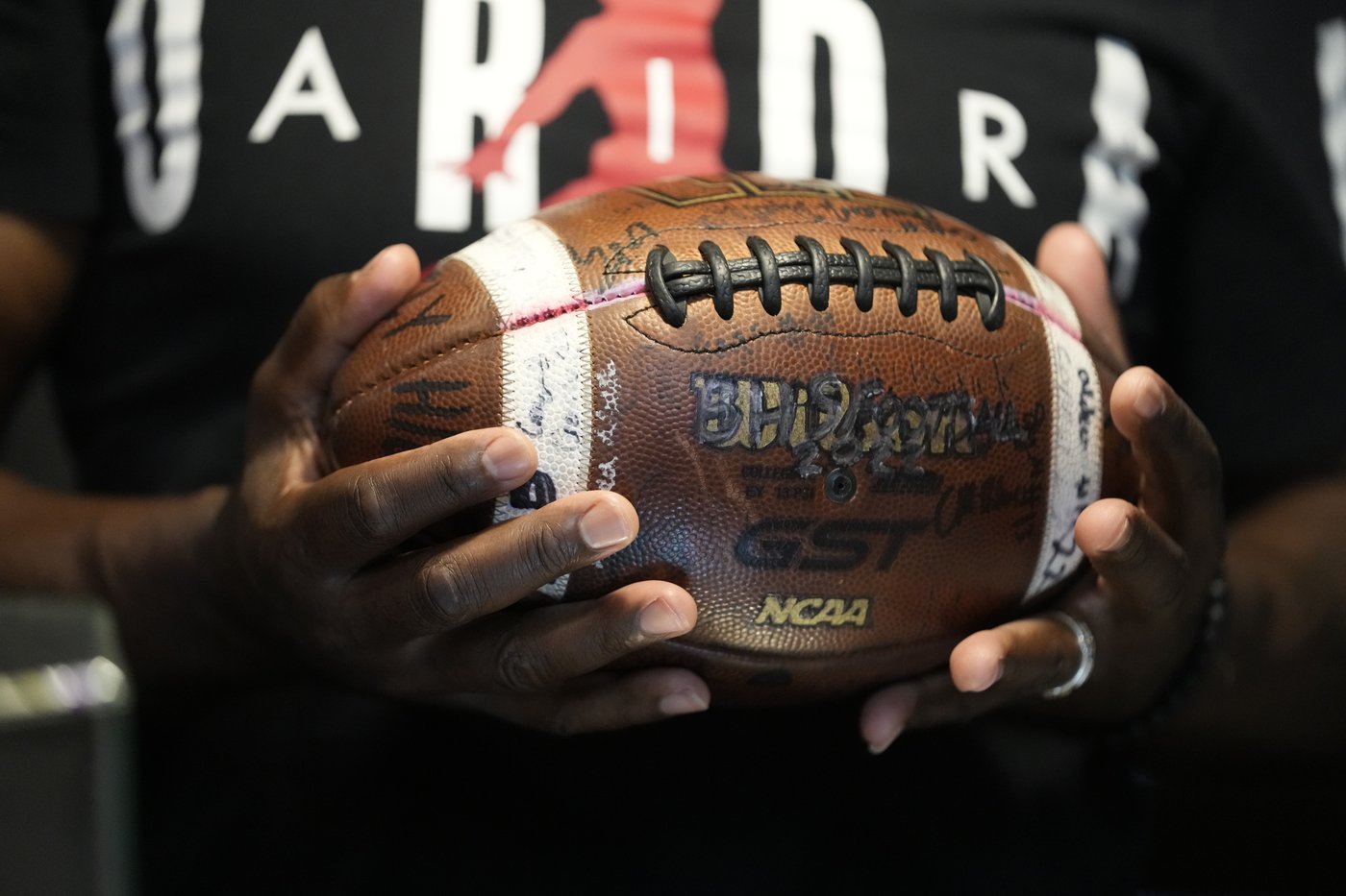 Hotter summers are making high school football a fatal game for some players | iNFOnews.ca Hotter summers are making high school football a fatal game for some players | iNFOnews.ca