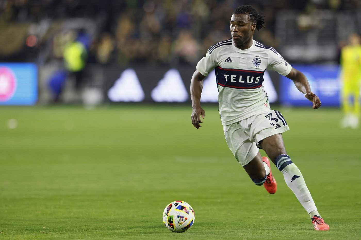 Mateusz Bogusz, Hugo Lloris lead LAFC over Whitecaps 1-0 in rubber match of first-round MLS series | iNFOnews.ca