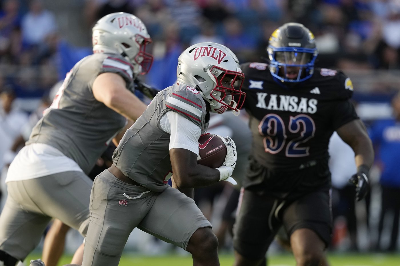 UNLV and Air Force to remain in Mountain West with financial incentives, AP source says | iNFOnews.ca UNLV and Air Force to remain in Mountain West with financial incentives, AP source says | iNFOnews.ca