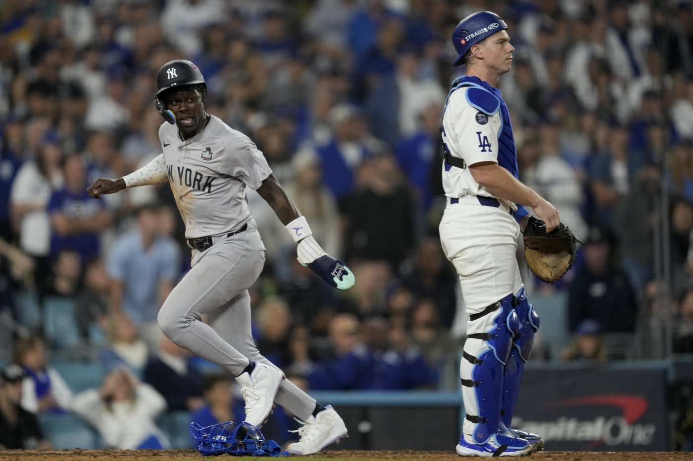Freeman hits 1st walk-off slam in World Series history as Dodgers top Yankees 6-3 in classic opener | iNFOnews.ca Freeman hits 1st walk-off slam in World Series history as Dodgers top Yankees 6-3 in classic opener | iNFOnews.ca