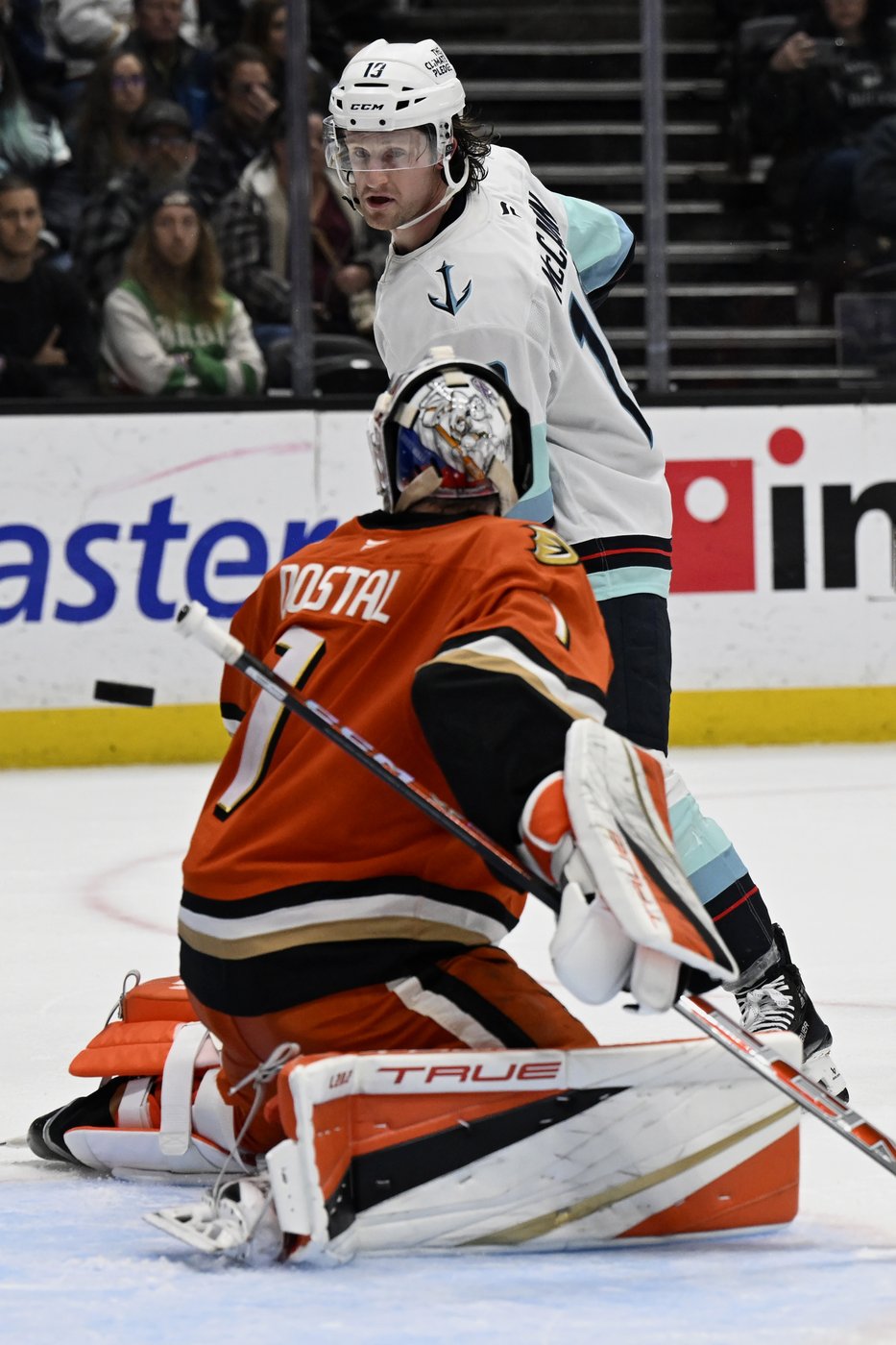 Early third-period goals help Kraken extend dominance over Ducks | iNFOnews.ca Early third-period goals help Kraken extend dominance over Ducks | iNFOnews.ca