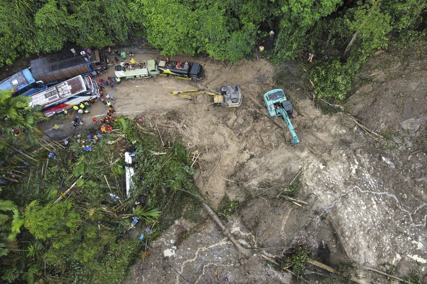 Landslide triggered by rain in Indonesia's Sumatra island kills at least 7 people | iNFOnews.ca Landslide triggered by rain in Indonesia's Sumatra island kills at least 7 people | iNFOnews.ca