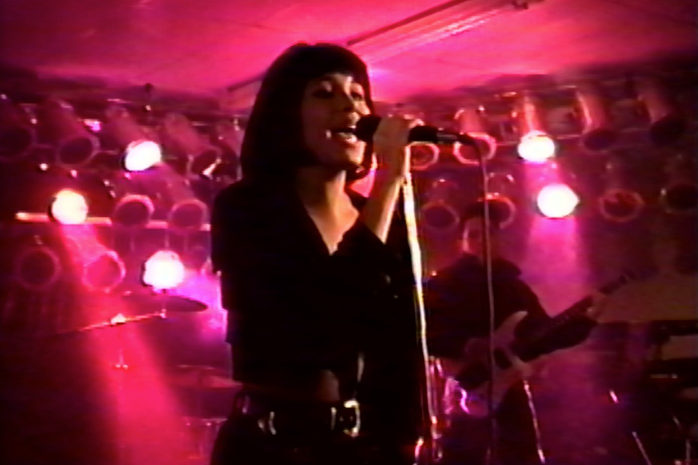 A new Netflix doc offers an intimate portrait of Selena, straight from her family's vault | iNFOnews.ca A new Netflix doc offers an intimate portrait of Selena, straight from her family's vault | iNFOnews.ca