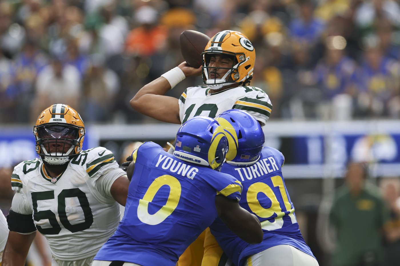 Jordan Love throws a pair of TD passes in the second half to rally Packers past Rams 24-19 | iNFOnews.ca Jordan Love throws a pair of TD passes in the second half to rally Packers past Rams 24-19 | iNFOnews.ca