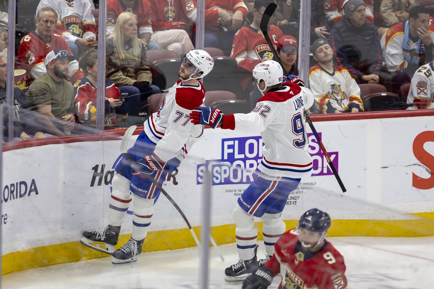 Dobes gets shutout in NHL debut, Canadiens blank Panthers 4-0 | iNFOnews.ca