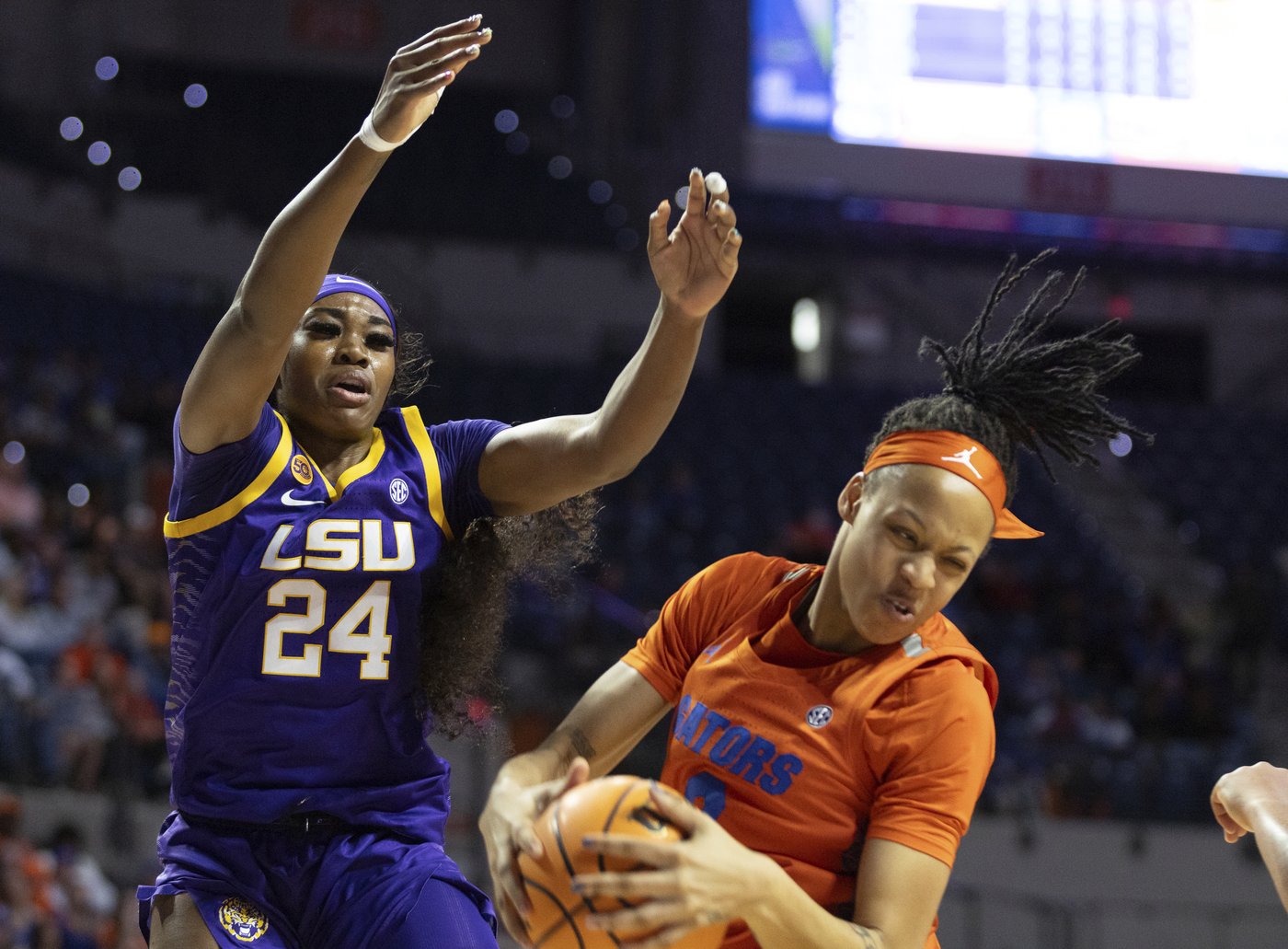Mikaylah Williams scores 22, No. 5 LSU stays unbeaten with 80-63 win at Florida in front of Shaq | iNFOnews.ca Mikaylah Williams scores 22, No. 5 LSU stays unbeaten with 80-63 win at Florida in front of Shaq | iNFOnews.ca